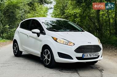 Хэтчбек Ford Fiesta 2015 в Киеве