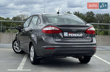 Седан Ford Fiesta 2016 в 