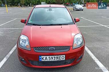 Хэтчбек Ford Fiesta 2007 в 