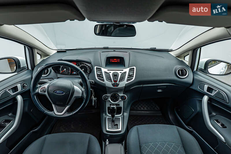 Хэтчбек Ford Fiesta 2011 в Киеве