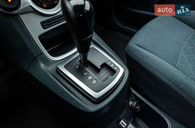 Хэтчбек Ford Fiesta 2011 в 