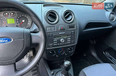 Хэтчбек Ford Fiesta 2008 в 