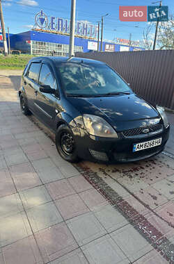 Хэтчбек Ford Fiesta 2008 в 