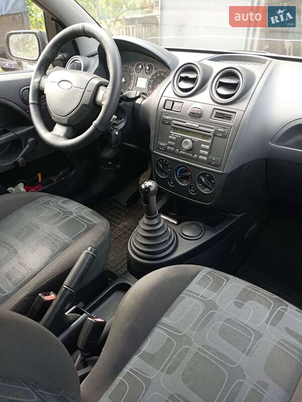 Хэтчбек Ford Fiesta 2007 в Запорожье