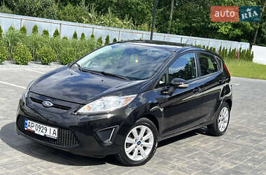 Хэтчбек Ford Fiesta 2013 в 