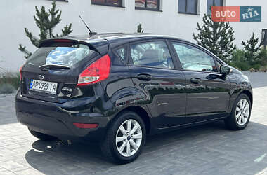Хэтчбек Ford Fiesta 2013 в 