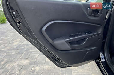 Хэтчбек Ford Fiesta 2013 в 
