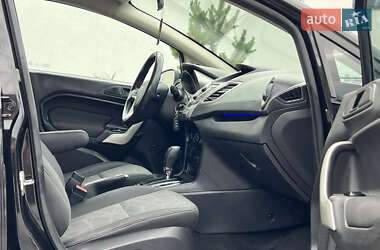 Хэтчбек Ford Fiesta 2013 в 