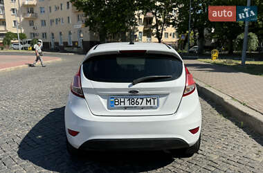 Хэтчбек Ford Fiesta 2013 в 