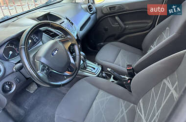 Хэтчбек Ford Fiesta 2013 в 