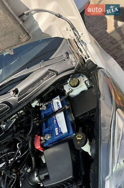 Хэтчбек Ford Fiesta 2013 в 