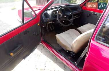 Хэтчбек Ford Fiesta 1982 в 