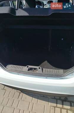 Хэтчбек Ford Fiesta 2012 в 