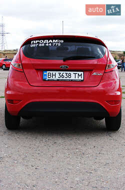 Хэтчбек Ford Fiesta 2009 в 
