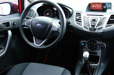 Хэтчбек Ford Fiesta 2009 в 