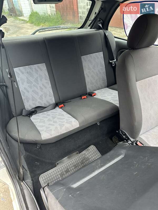 Хэтчбек Ford Fiesta 2001 в Киеве
