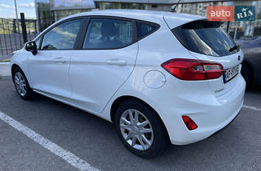 Хэтчбек Ford Fiesta 2018 в 