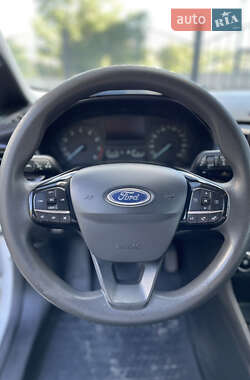 Хэтчбек Ford Fiesta 2018 в 