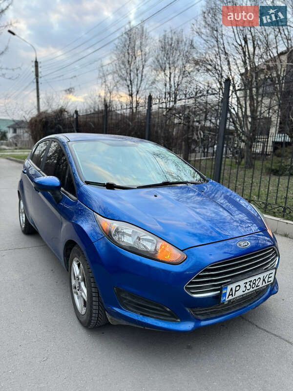 Хэтчбек Ford Fiesta 2018 в 