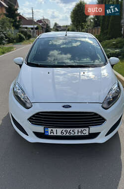 Хэтчбек Ford Fiesta 2013 в 