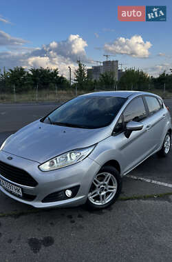 Хэтчбек Ford Fiesta 2017 в Киеве