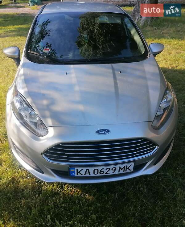 Хэтчбек Ford Fiesta 2017 в 