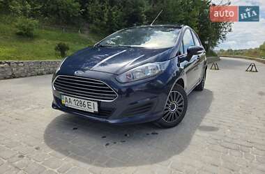 Хэтчбек Ford Fiesta 2013 в Шумске