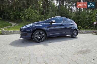 Хэтчбек Ford Fiesta 2013 в Шумске