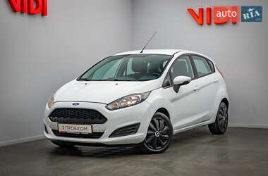 Хетчбек Ford Fiesta 2017 в Києві
