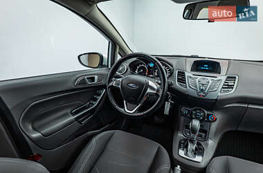 Хэтчбек Ford Fiesta 2017 в 