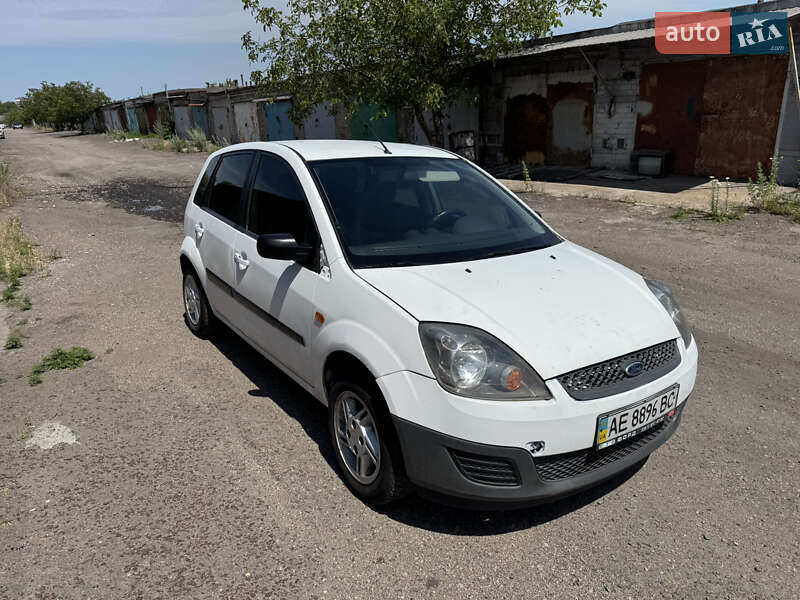 Хэтчбек Ford Fiesta 2006 в Запорожье