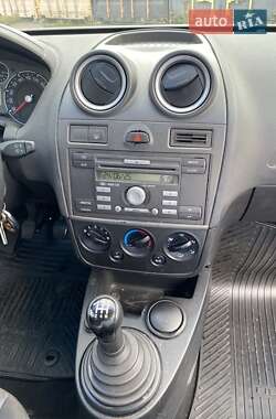 Хэтчбек Ford Fiesta 2008 в 