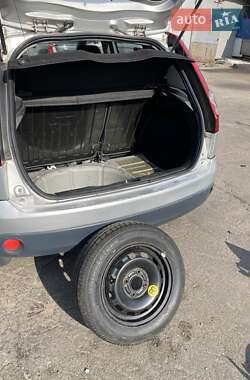 Хэтчбек Ford Fiesta 2008 в 