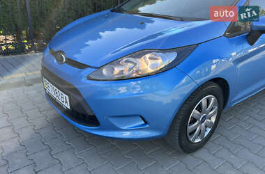 Хэтчбек Ford Fiesta 2012 в 