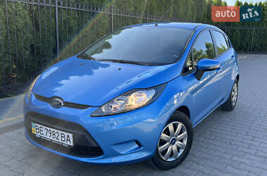 Хэтчбек Ford Fiesta 2012 в 