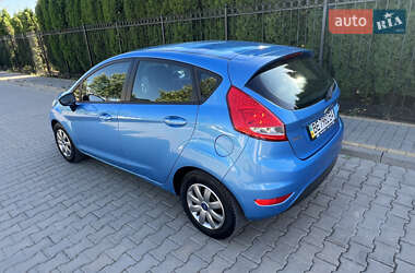 Хэтчбек Ford Fiesta 2012 в 