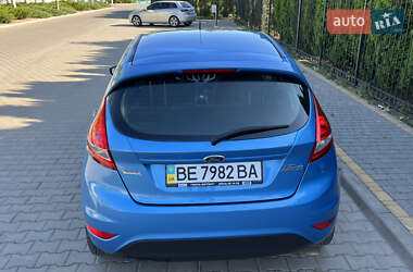 Хэтчбек Ford Fiesta 2012 в 