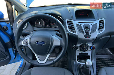 Хэтчбек Ford Fiesta 2012 в 