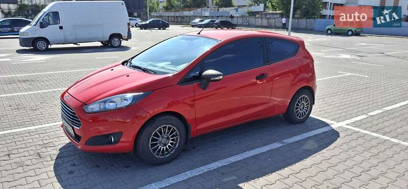 Хэтчбек Ford Fiesta 2014 в 