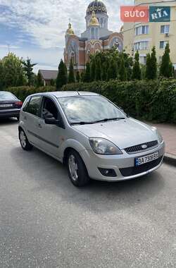 Хэтчбек Ford Fiesta 2008 в 
