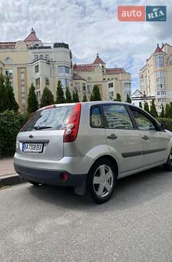 Хэтчбек Ford Fiesta 2008 в 