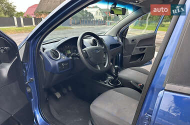 Хэтчбек Ford Fiesta 2007 в 
