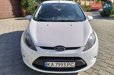 Хэтчбек Ford Fiesta 2011 в 