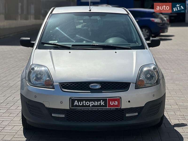 Хэтчбек Ford Fiesta 2005 в Одессе