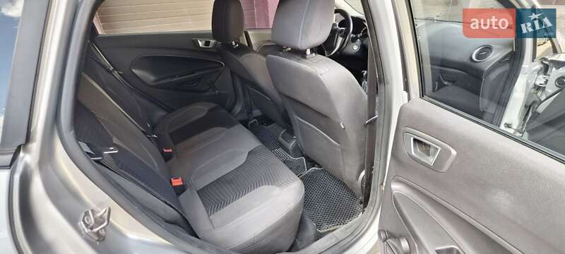 Хэтчбек Ford Fiesta 2012 в Виннице