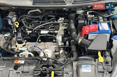 Хэтчбек Ford Fiesta 2013 в 