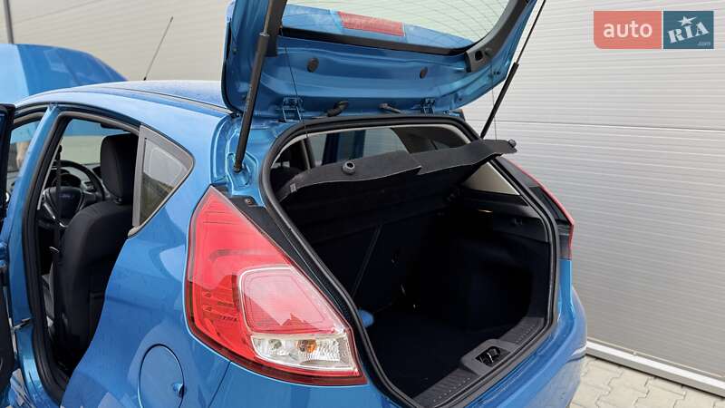 Хетчбек Ford Fiesta 2013 в Львові
