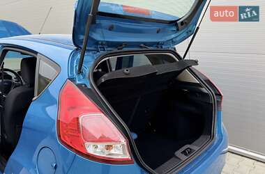 Хэтчбек Ford Fiesta 2013 в 