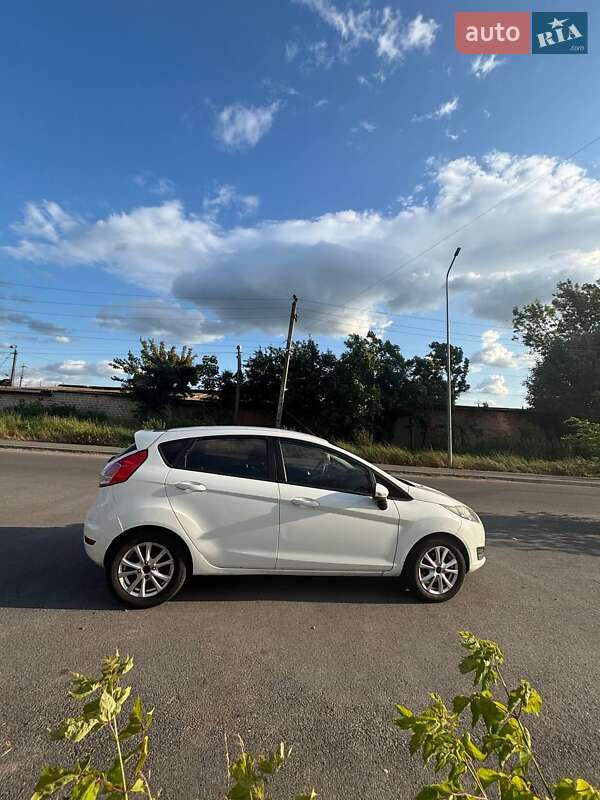 Хэтчбек Ford Fiesta 2013 в Виннице