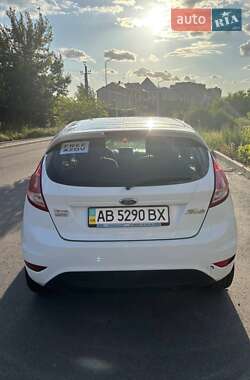 Хэтчбек Ford Fiesta 2013 в 